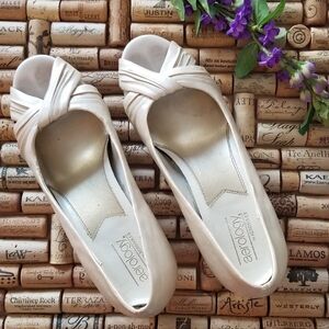 Cream/White Vintage Art Deco Style Shoes for Wedding or 20s Party